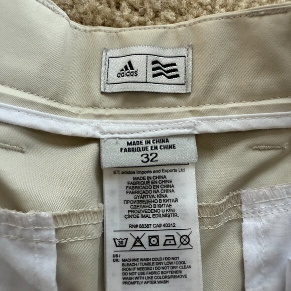 Mens ADIDAS golf CARGO shorts sz 32 waist Soft Smooth Fabric - Picture 3 of 5